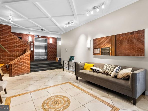 1318 22nd Street NW 101, Washington DC 20037