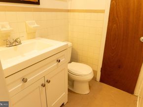 1622 E Passyunk Avenue, Philadelphia PA 19148