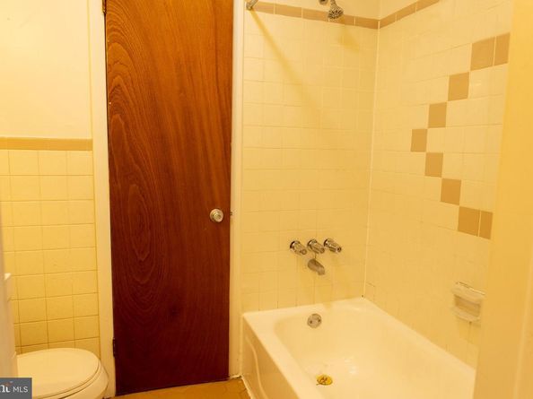 1622 E Passyunk Avenue, Philadelphia PA 19148