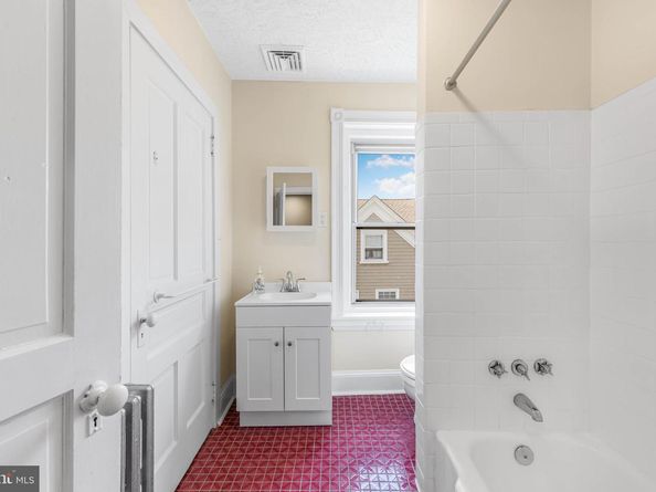 14 Simpson Road, Ardmore PA 19003