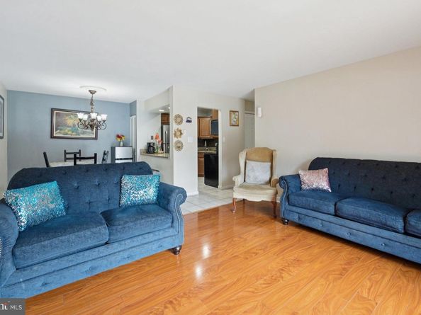 221 N Emory Drive 4, Sterling VA 20164
