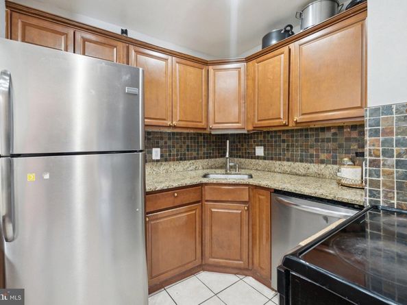 221 N Emory Drive 4, Sterling VA 20164