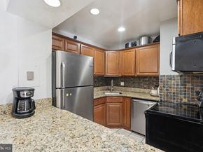 221 N Emory Drive 4, Sterling VA 20164