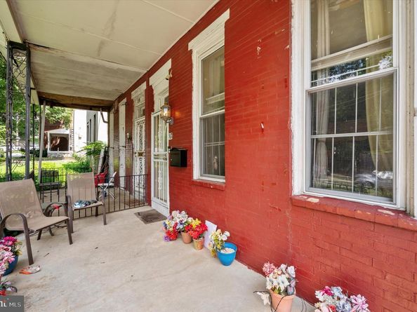 30 W Apsley Street, Philadelphia PA 19144