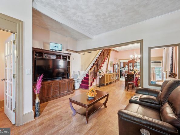 30 W Apsley Street, Philadelphia PA 19144
