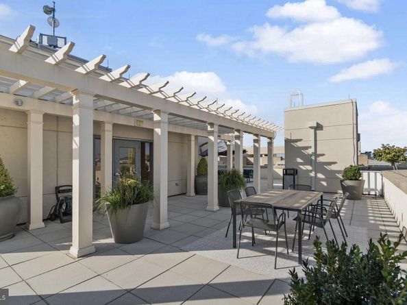 301 Massachusetts Avenue NW 1007, Washington DC 20001