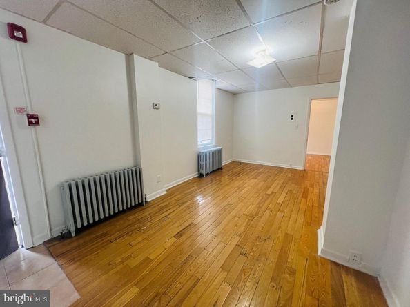 1200 S 10TH Street, Philadelphia PA 19147