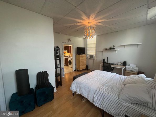 1200 S 10TH Street, Philadelphia PA 19147