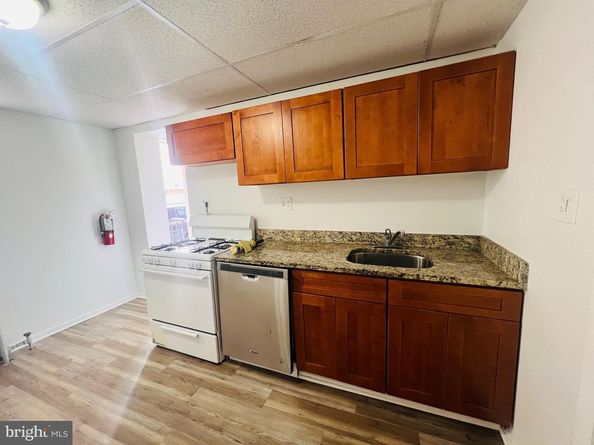 1200 S 10TH Street, Philadelphia PA 19147