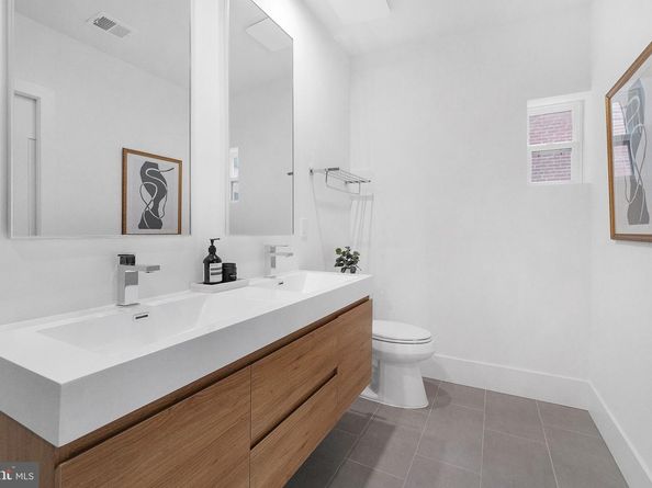 1619 Swann Street NW 4, Washington DC 20009