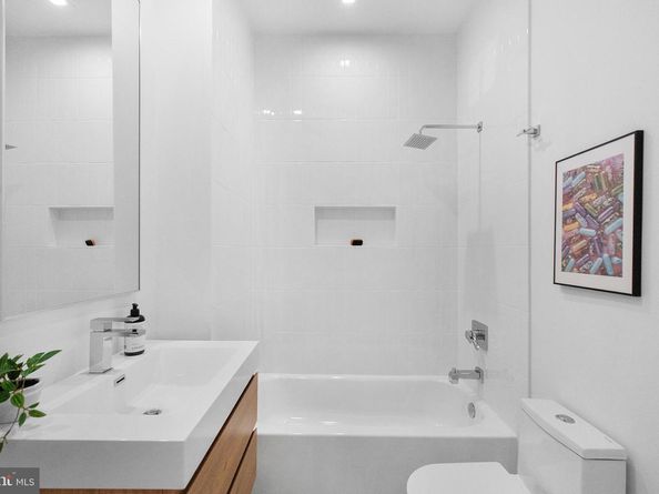 1619 Swann Street NW 4, Washington DC 20009