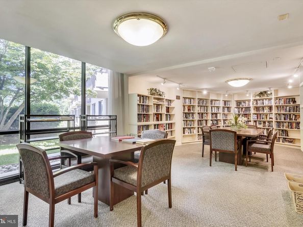 5225 Pooks Hill Road 417N, Bethesda MD 20814