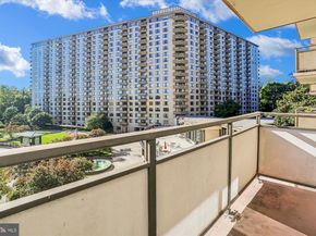 5225 Pooks Hill Road 417N, Bethesda MD 20814