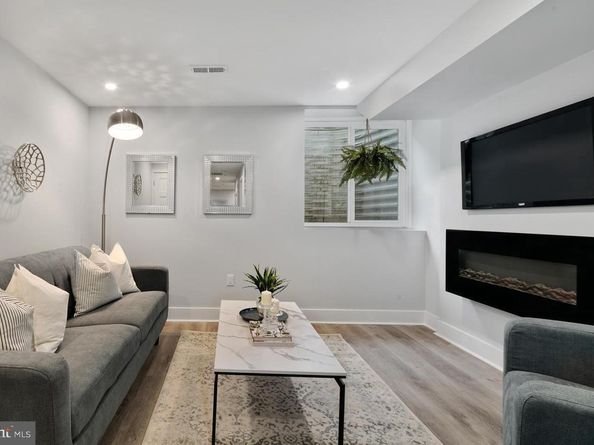 2048 Gerritt Street, Philadelphia PA 19146