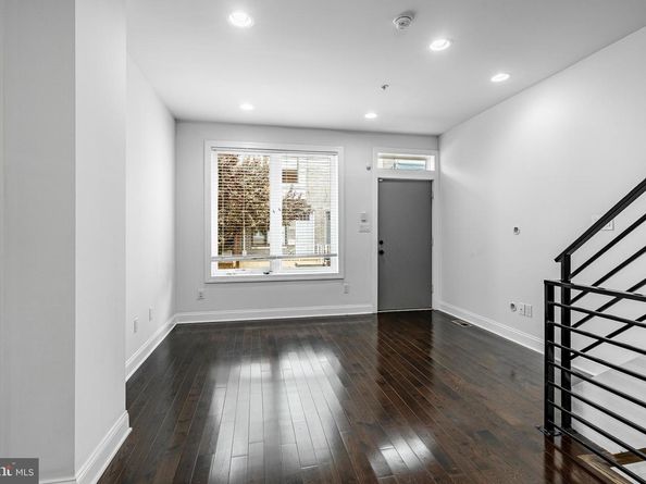 630 Dudley Street, Philadelphia PA 19148