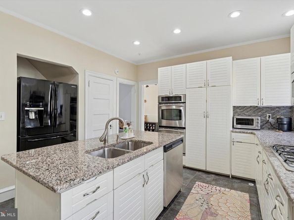 1 Latham Park, Elkins Park PA 19027