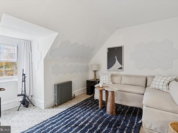 1 Latham Park, Elkins Park PA 19027