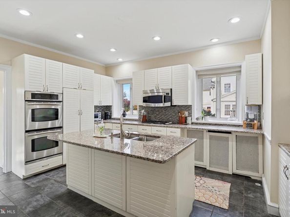 1 Latham Park, Elkins Park PA 19027