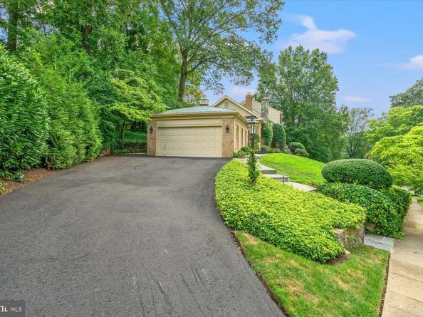 5813 Bent Twig Road, Mclean VA 22101