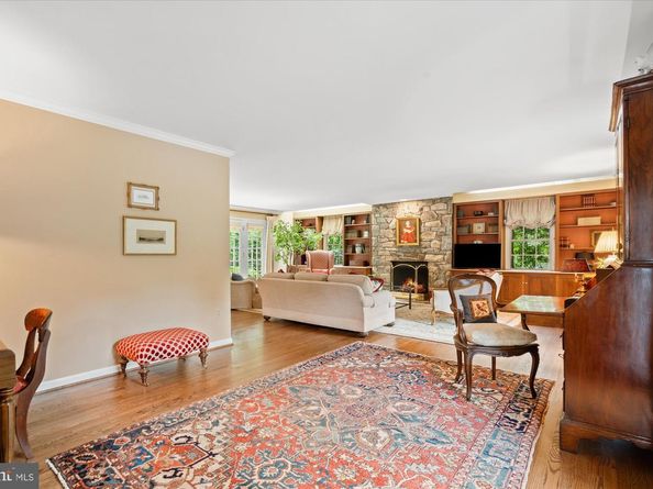 5813 Bent Twig Road, Mclean VA 22101