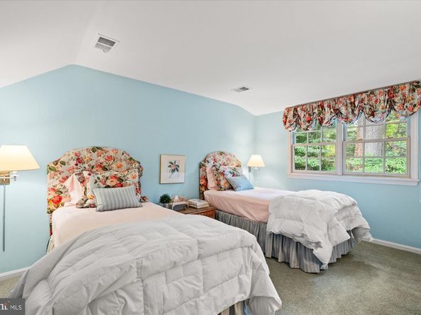5813 Bent Twig Road, Mclean VA 22101