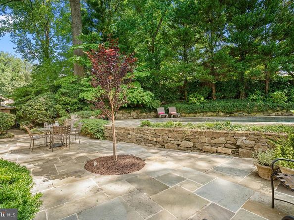 5813 Bent Twig Road, Mclean VA 22101