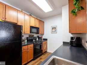 4860 Eisenhower Avenue 482, Alexandria VA 22304