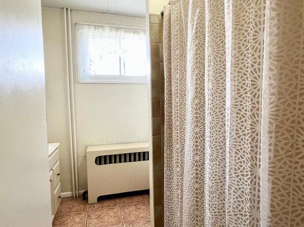 222 Ridley Avenue, Folsom PA 19033