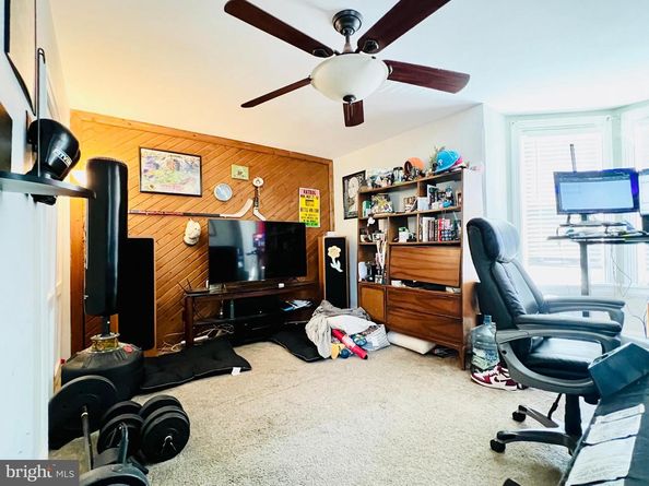 222 Ridley Avenue, Folsom PA 19033
