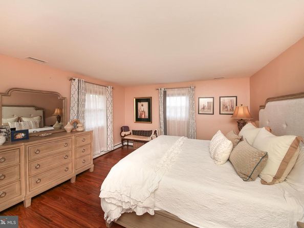 5 Detweiler Lane, Ambler PA 19002