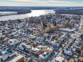 368 Dorrance Street, Bristol PA 19007