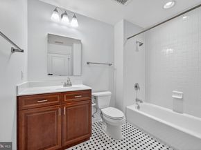 401 13TH Street NE 203, Washington DC 20002