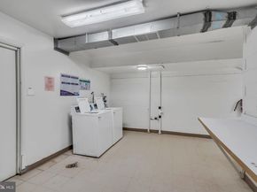 2910 Kings Chapel Road 5, Falls Church VA 22042