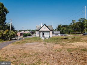 610 N Swarthmore Avenue, Ridley Park PA 19078