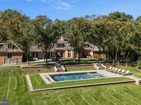 6220 Sheaff Lane, Fort Washington PA 19034