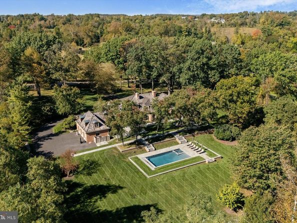 6220 Sheaff Lane, Fort Washington PA 19034