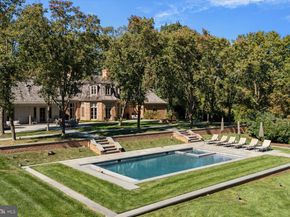 6220 Sheaff Lane, Fort Washington PA 19034