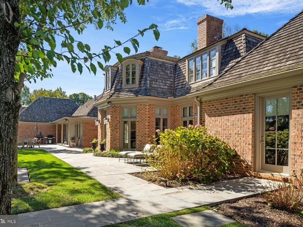 6220 Sheaff Lane, Fort Washington PA 19034