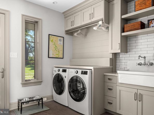 6220 Sheaff Lane, Fort Washington PA 19034