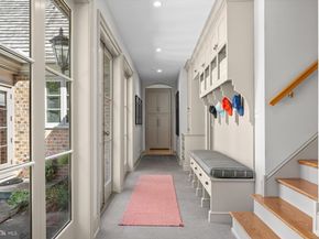 6220 Sheaff Lane, Fort Washington PA 19034