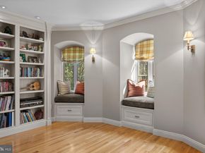 6220 Sheaff Lane, Fort Washington PA 19034