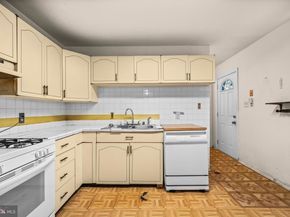 418 Patrick Lane, Herndon VA 20170