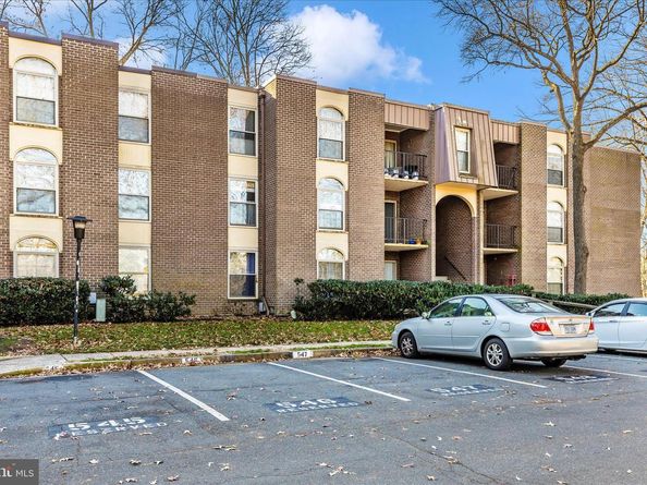 3316 Woodburn Village Drive 12, Annandale VA 22003