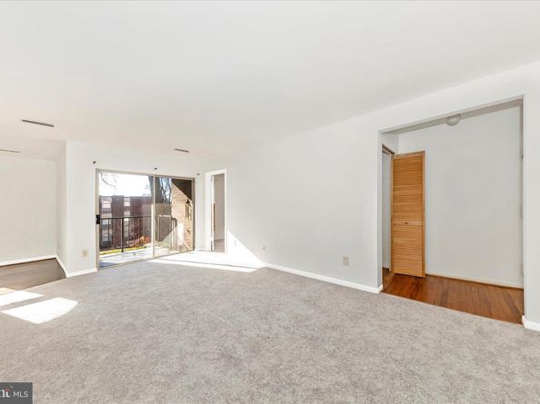 3316 Woodburn Village Drive 12, Annandale VA 22003