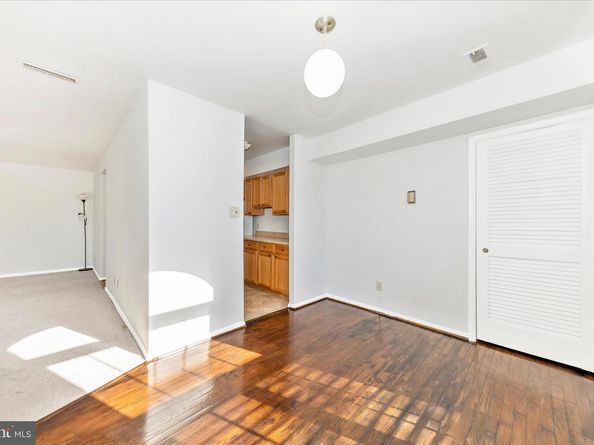 3316 Woodburn Village Drive 12, Annandale VA 22003