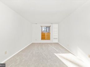 3316 Woodburn Village Drive 12, Annandale VA 22003