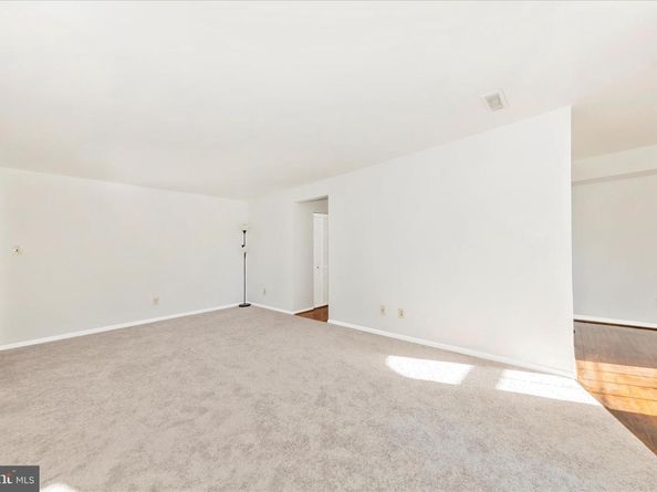 3316 Woodburn Village Drive 12, Annandale VA 22003