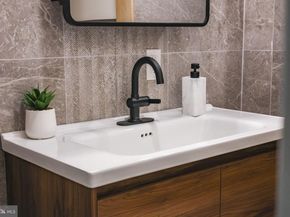 514 S 20TH Street B, Philadelphia PA 19146