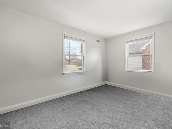 912 Edgewood Avenue, Folsom PA 19033