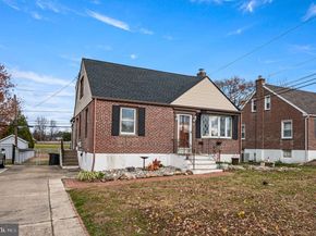 912 Edgewood Avenue, Folsom PA 19033